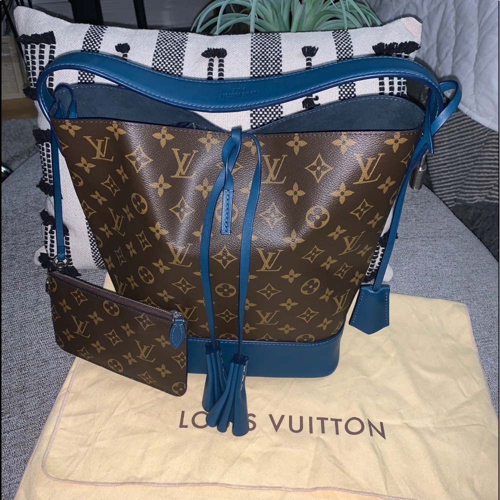 ❤️🦄 RARE-AUTHENTIC LOUIS VUITTON IDOLE GM IN BLUE